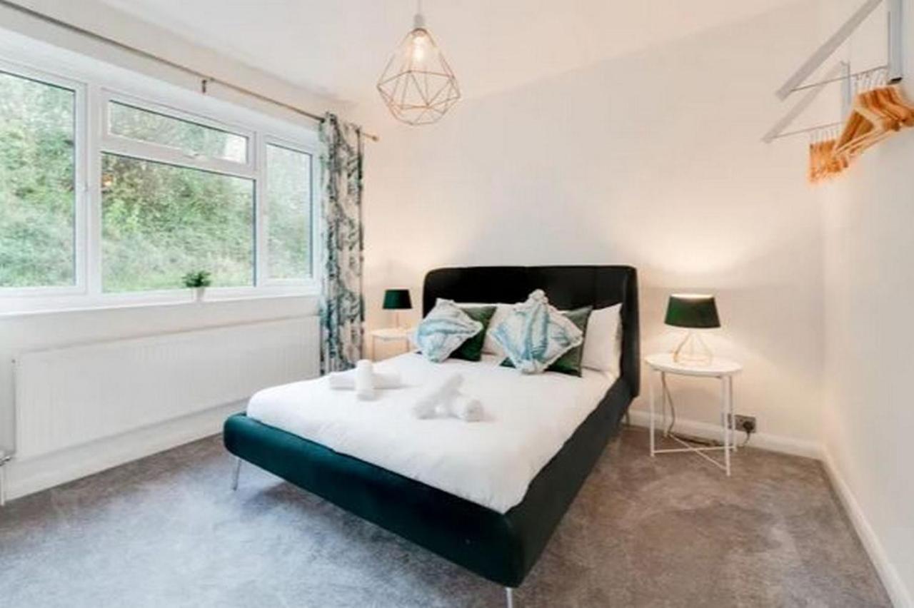 Standout 2bd Coastal In South Devon